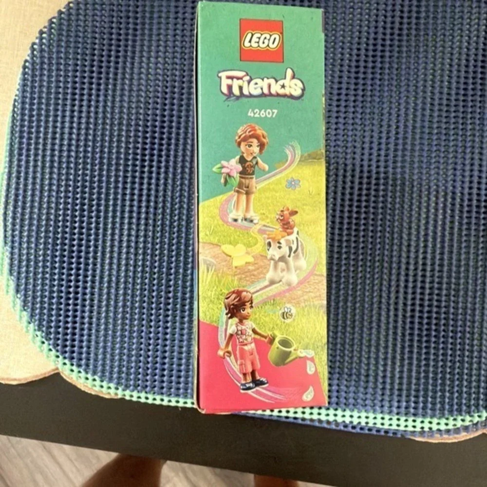 Lego Friends Autumn's Baby Cow Shed 79 pcs.    713‎